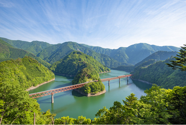 COOL JAPAN AWARD認定の秘境駅「奥大井湖上駅」