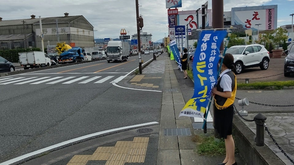 交通安全運動期間の街頭活動の様子　